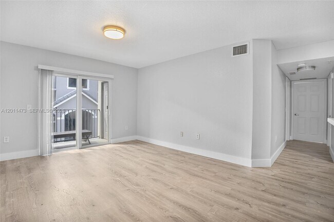 Photo - 15410 SW 284th St Unidad 8208