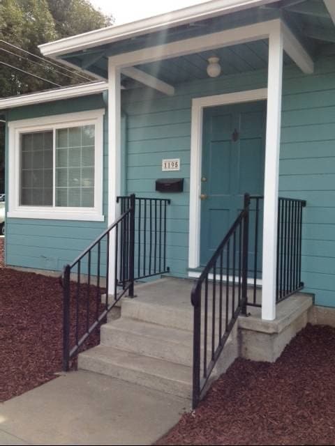 Fachada del dúplex - 1195 Santa Ana St Unidad Duplex