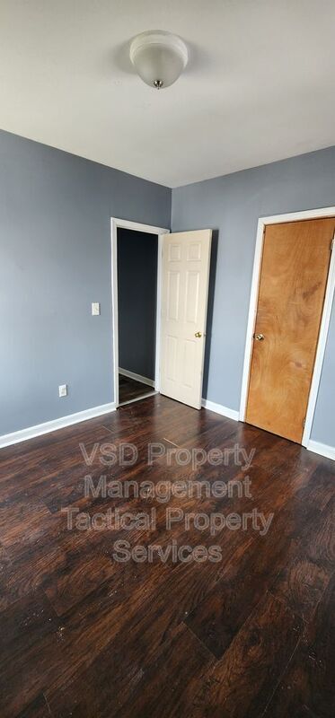 Photo - 3484 W 60th St Unidad Up