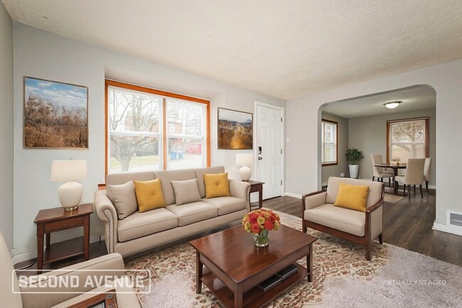 Photo - 154 Collins Dr