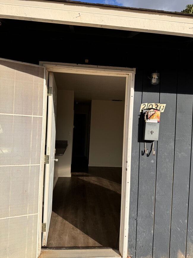 Photo - 203 Lualan Ln