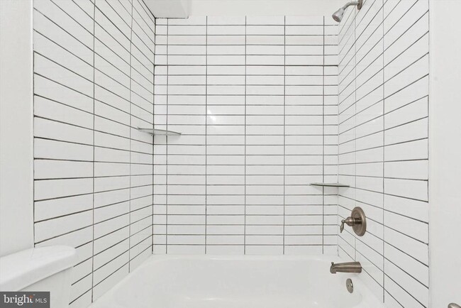 Photo - 319 S 10th St Unidad 232