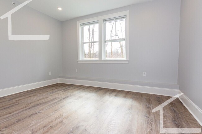 124 Kenrick St