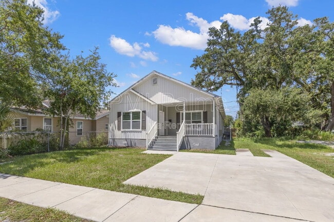 Photo - 1521 Preston St S