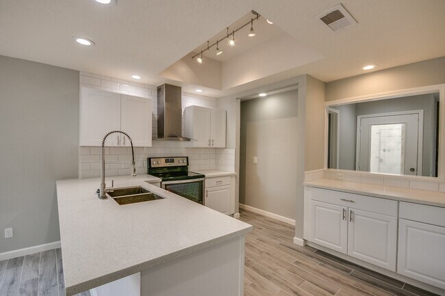 Photo - 923 Cranberry Hill Ct