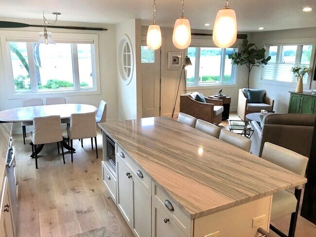 Photo - 88 Little Neck Rd