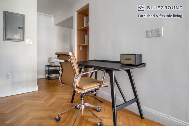 Photo - 305 East 86th St Unidad FL21-ID1328