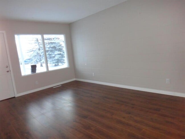 Photo - 2 bedroom in Grande Prairie AB T8V-0C8