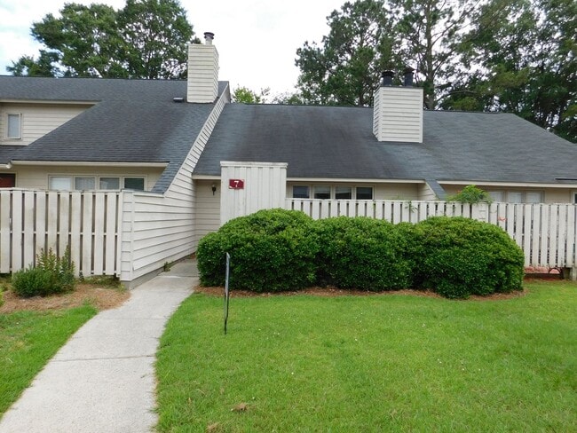 Building Photo - 7 Pillory Cir