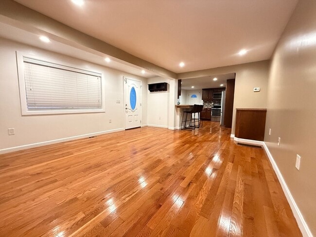 Photo - 7 Southbridge St Ct