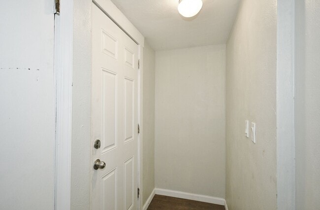 Photo - 1103 Crosby St Unit 2