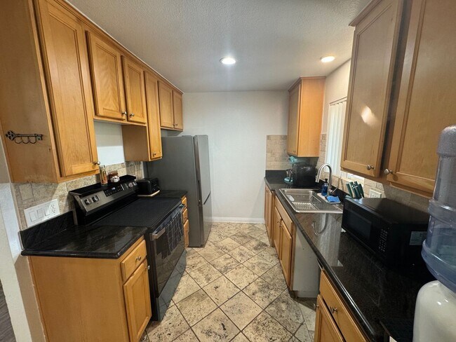Photo - Newly renovated 2 bedroom, 2 bathroom condo Unidad D7