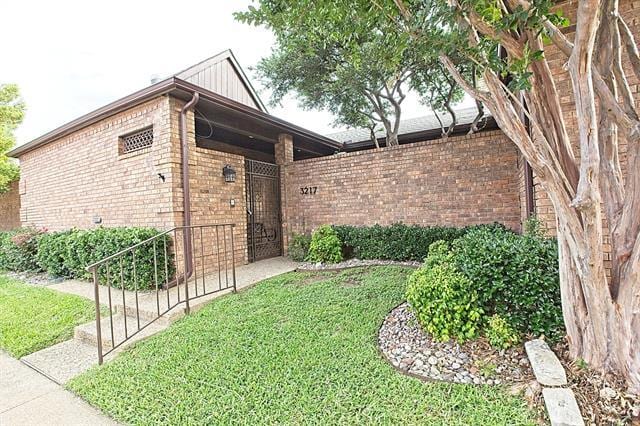 Photo - 3217 Squireswood Dr
