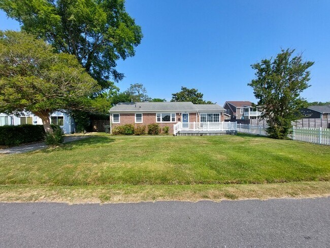 Photo - CUTE AND COZY 3 BEDROOM HOME AT BUCKROE BEACH FOR RENT!!!