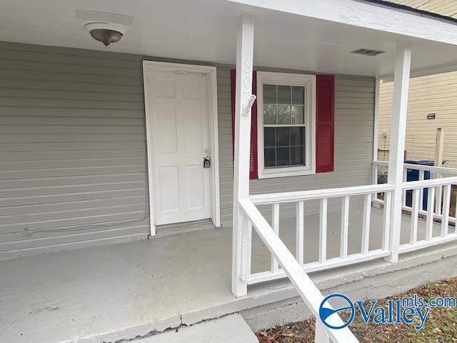 Photo - 807 Oshaughnessy Ave NE