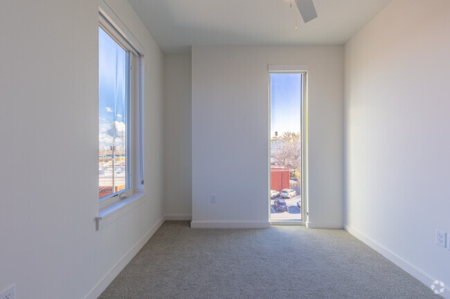 Miles- 2BR,2BA
