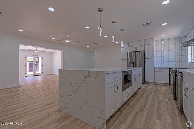 Building Photo - 3035 E Heatherbrae Dr Rental