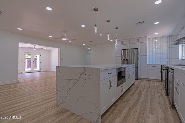 Building Photo - 3035 E Heatherbrae Dr Rental