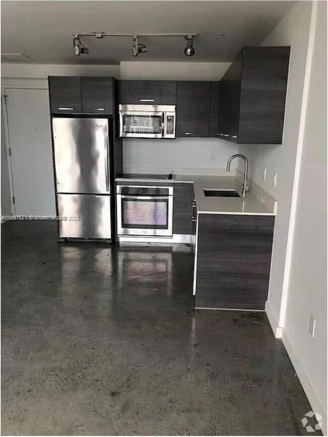 Building Photo - 151 SE 1st St Unit 2405 Rental