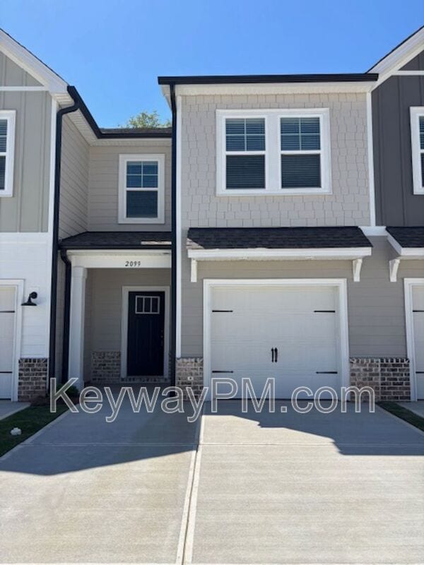 Photo - 2099 Denmark Ave SE