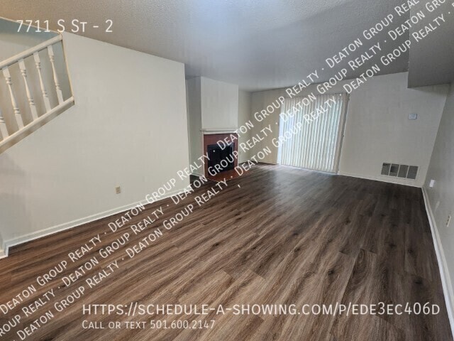Photo - 7711 S St-2