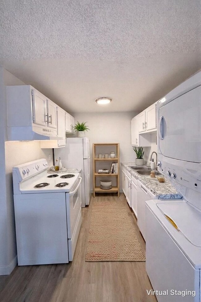 Photo - Meadowbrook Apartments