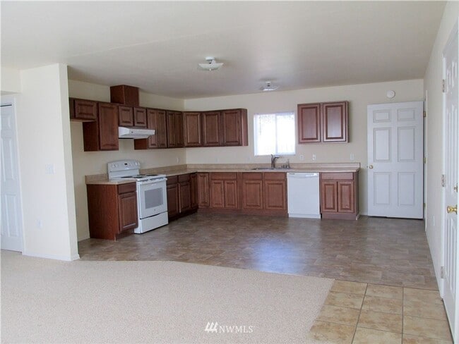 Photo - 2 Bed 2 Bath Home on Corner!