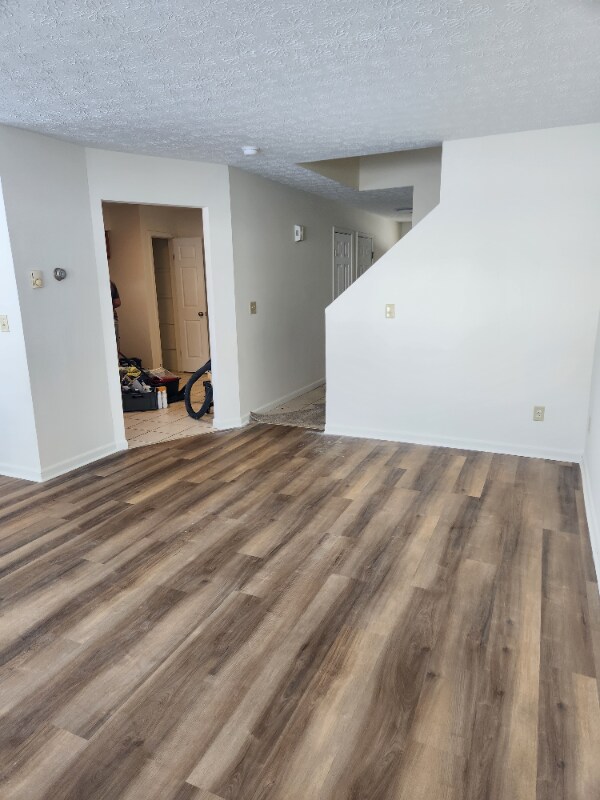 Photo - 4949 Catherine Ct Unit 4949