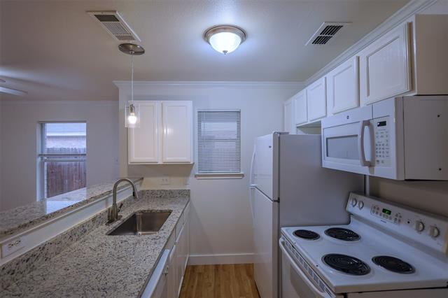 Photo - 1208 Village Garden Dr