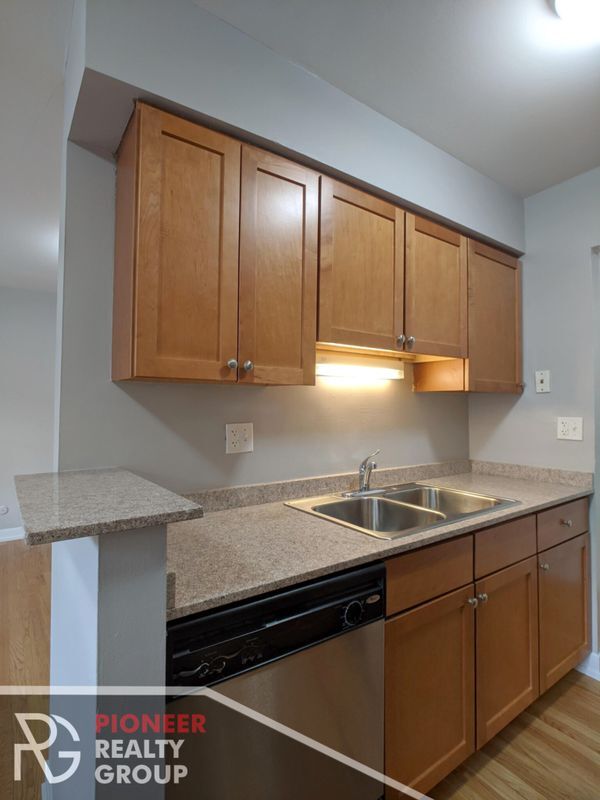 Photo - 525 W Oakdale Ave Unidad 202