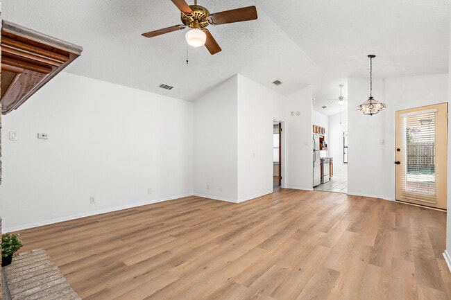 Photo - 1303 Chapel Creek Rd