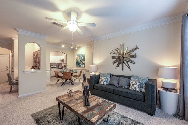 Photo - The Circle at Hermann Park Apartments