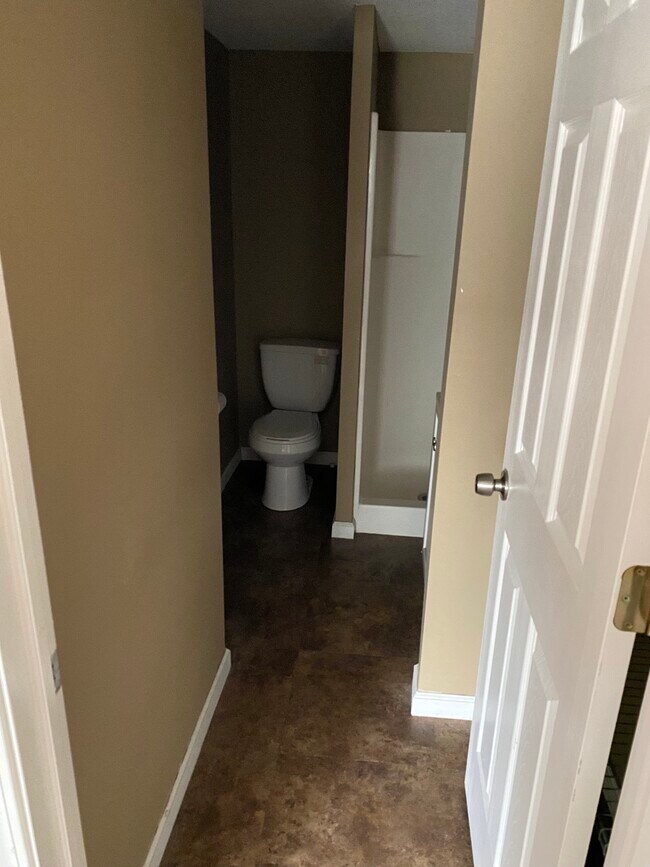 Photo - 709 W Church St Unit 11