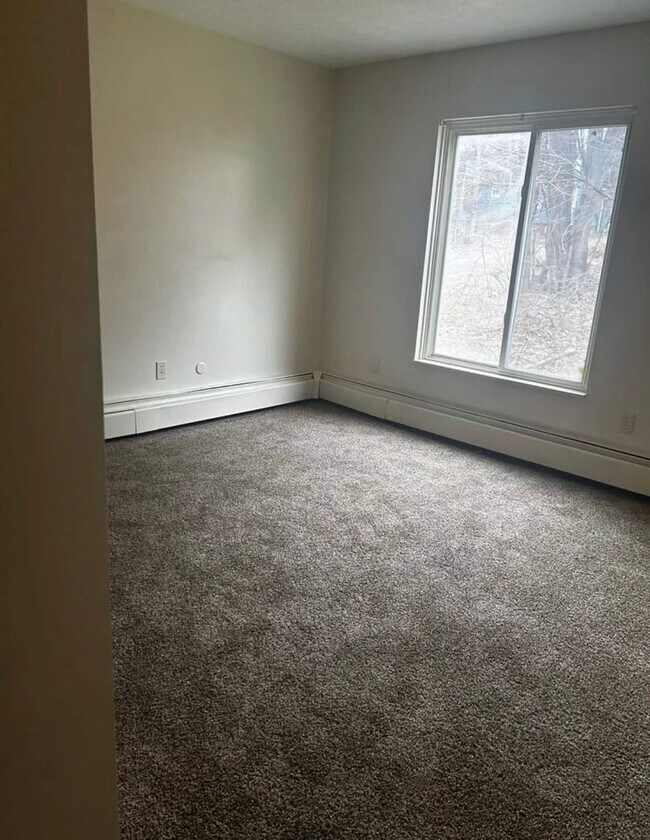 Photo - Hillview apartments 1866 Unit 1866-104