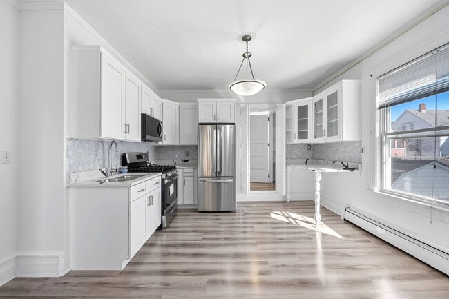 Building Photo - 165 Park Ave Unit 2nd floor