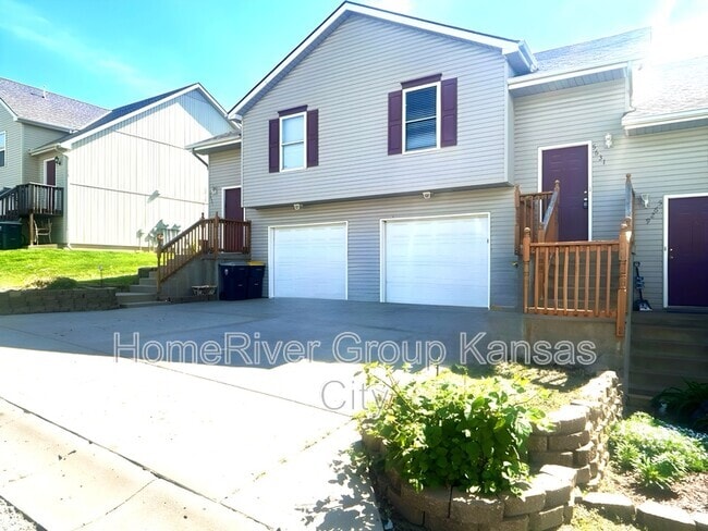 Building Photo - 5631 N Northwood Terrace Rental