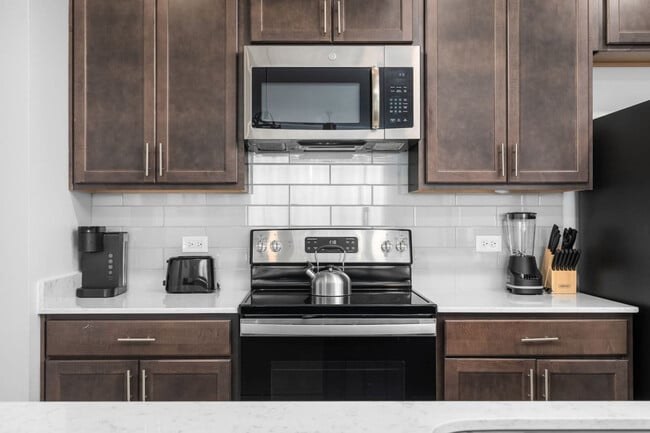 Photo - 11150 Lantern Rd Unit SI ID1228663P