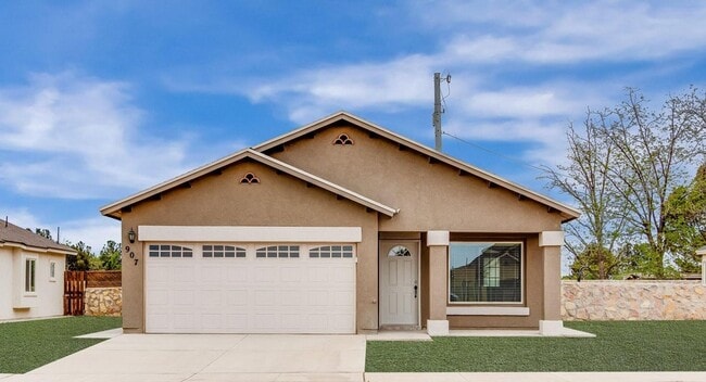 Building Photo - Beautiful 4-bedroom, 2-bath home in East El Paso