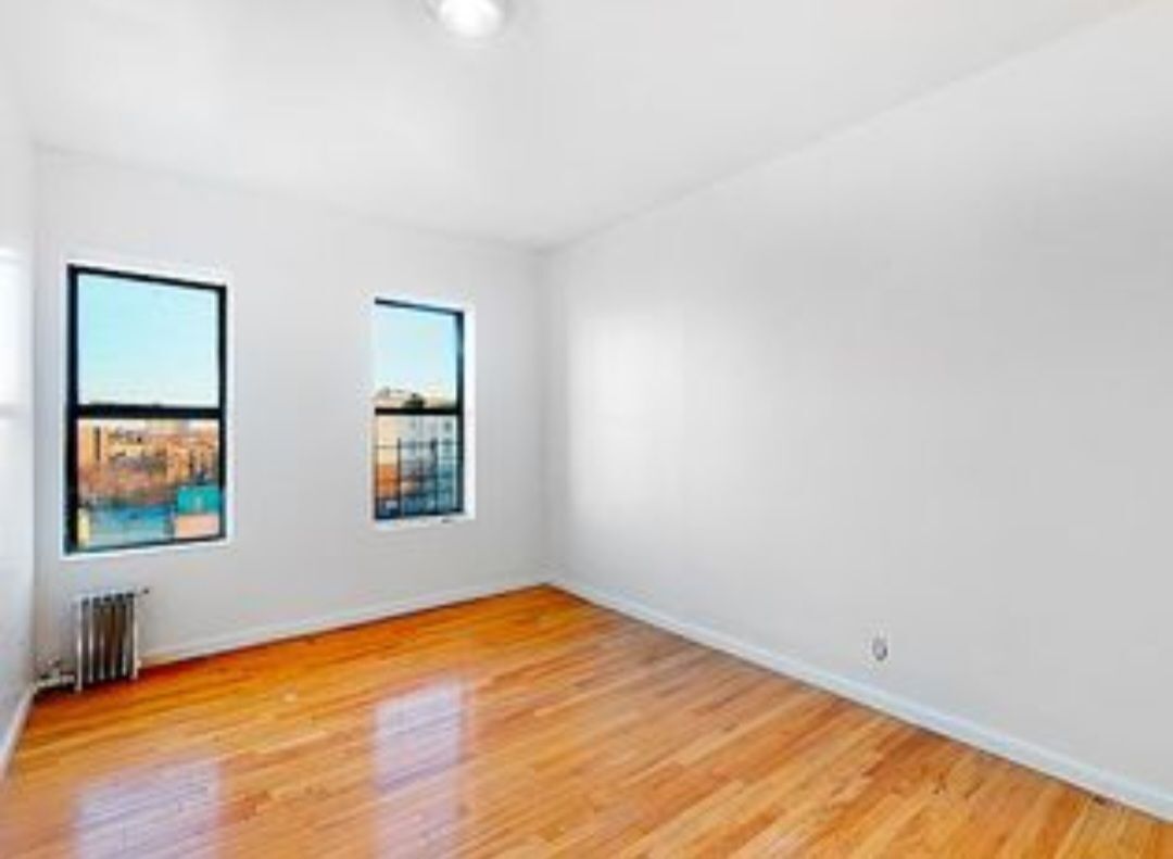 Photo - 470 W 166th St