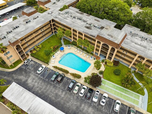 Building Photo - 2525 W Bay Dr Unit A16