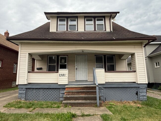 Building Photo - 13810 Bartlett Ave