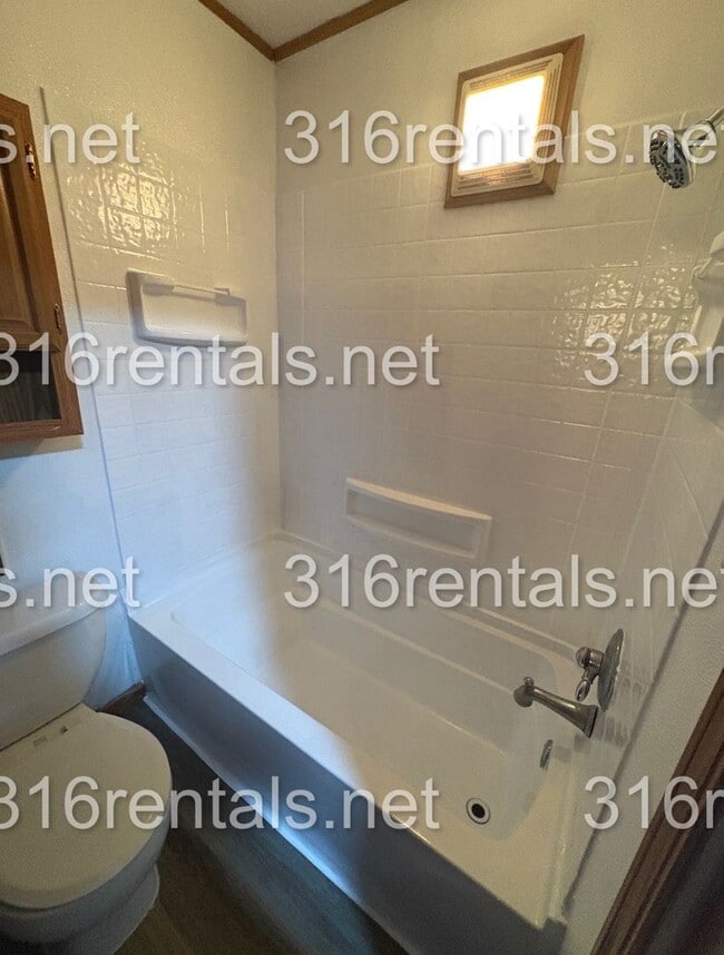 Photo - $1050 - 3 bed 1 bath - Single Family Home