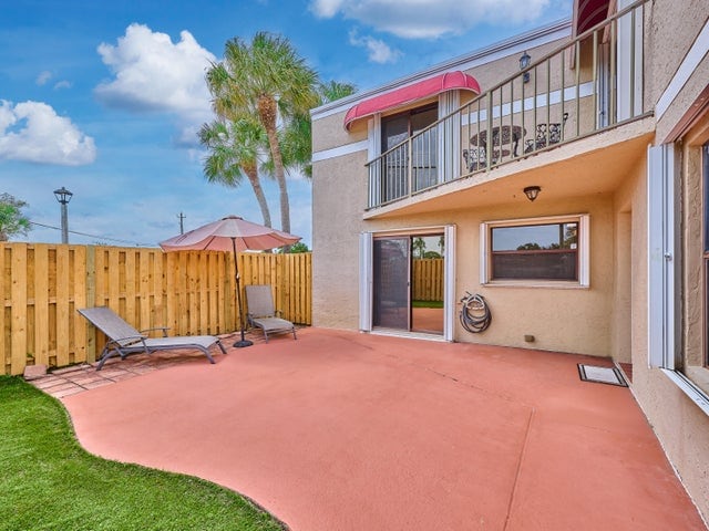 Photo - 4065 Village Dr