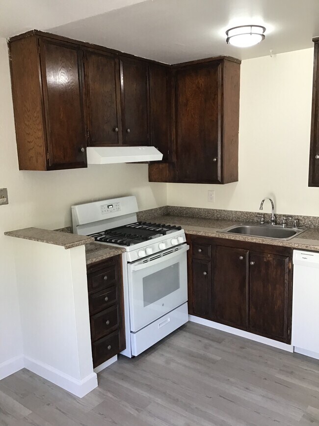 Photo - 2033 Sierra Rd