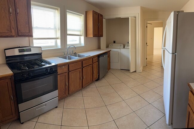 Photo - 614 Fourth St Unit 614