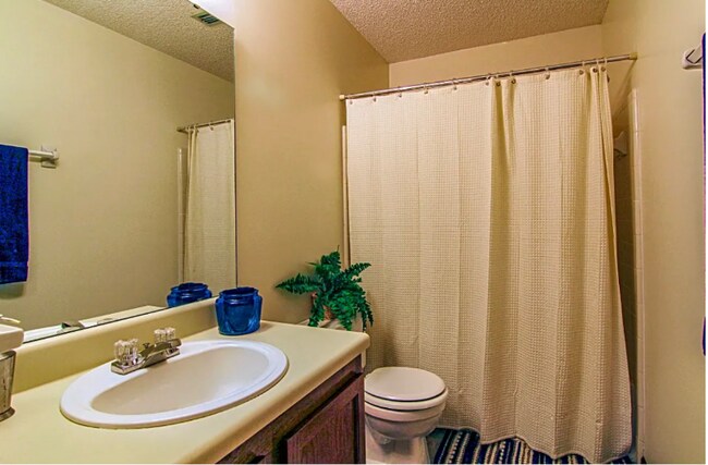 Photo - 1320 Jefferson Ave Unidad A