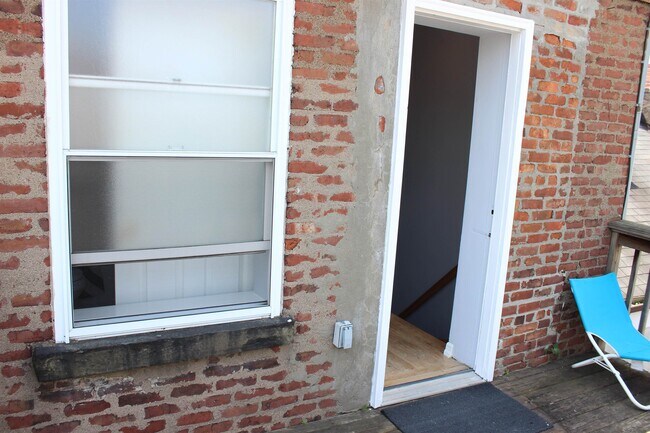 Photo - 182 Christopher Columbus Dr Unit 2