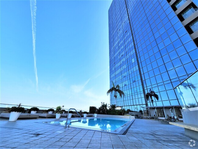 Building Photo - Sky-High Urban Living at 1100 Wilshire! St... Rental