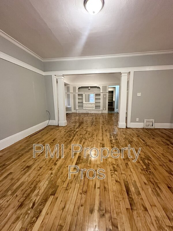 Photo - 2525 N 45th St