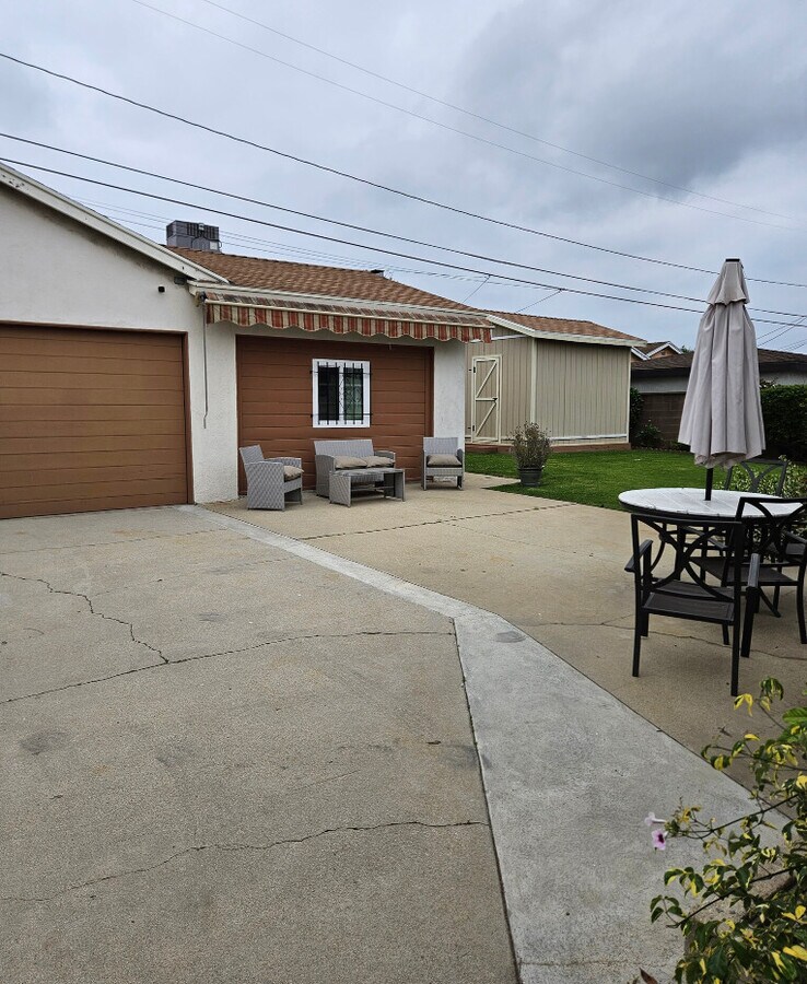 Photo - 10518 S 6th Ave